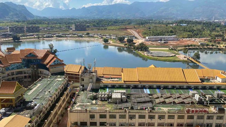 Rebels take key Myanmar city after government troops lay down&nbsp;weapons