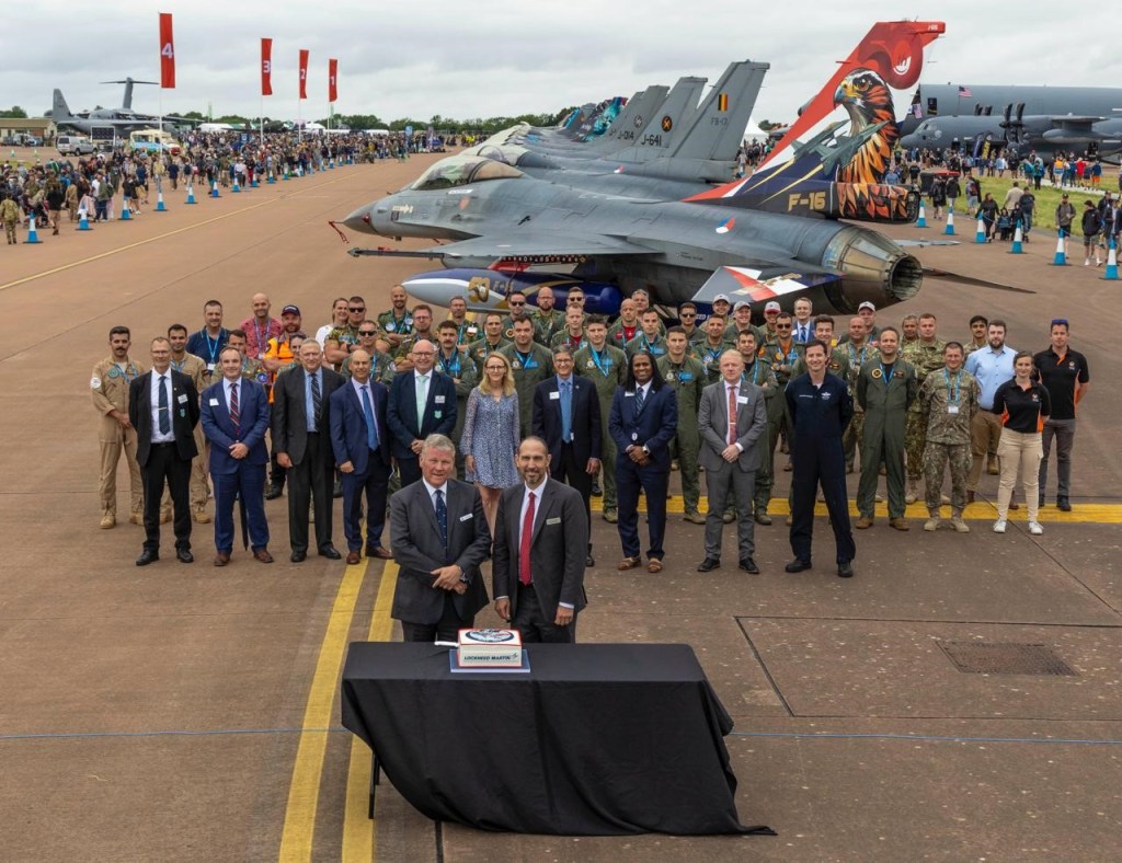 Iconic F-16 fast jet celebrated at Royal International Air&nbsp;Tattoo